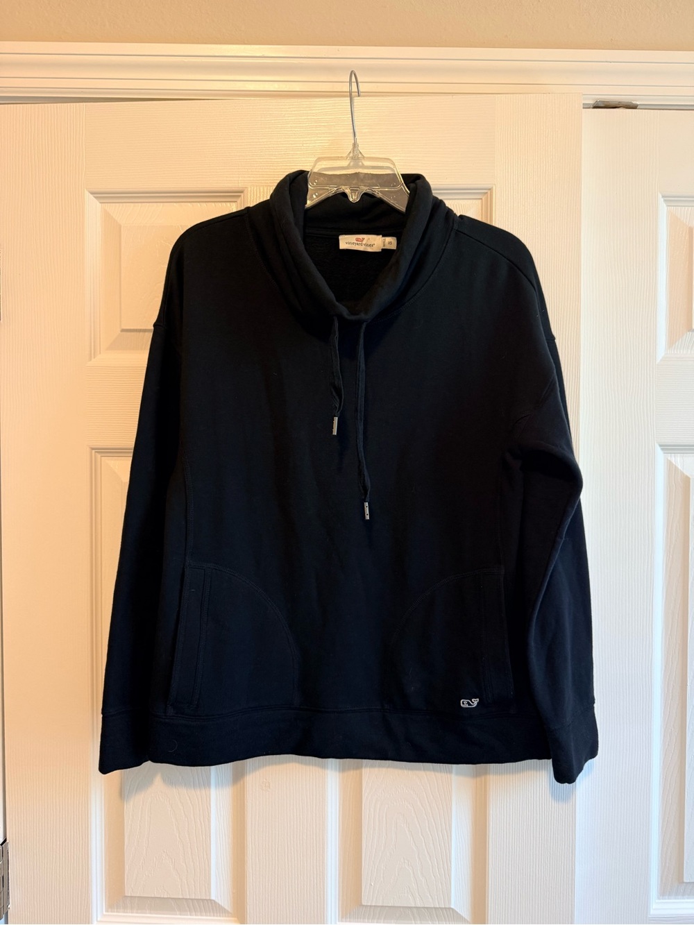Vineyard Vines Black Pullover